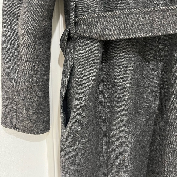 TAHARI Charcoal Gray Wool Coat size large - Picture 5 of 8